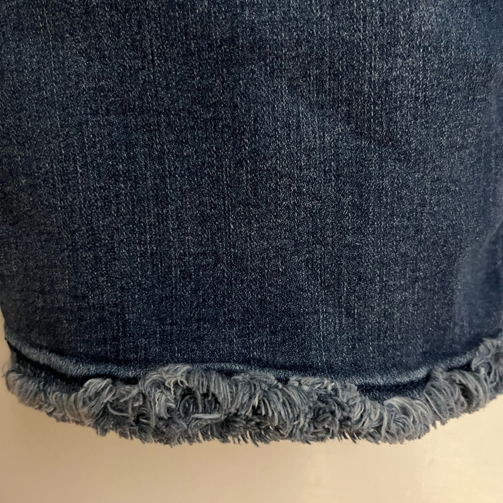 Democracy Frayed Hem Ankle Jeans size 14